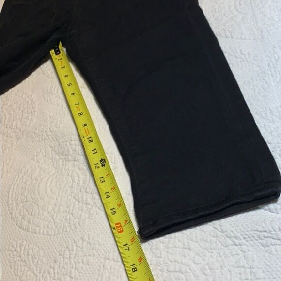 Celebrity Pink maternity Capri leggings. Super soft. Small - Picture 5 of 5